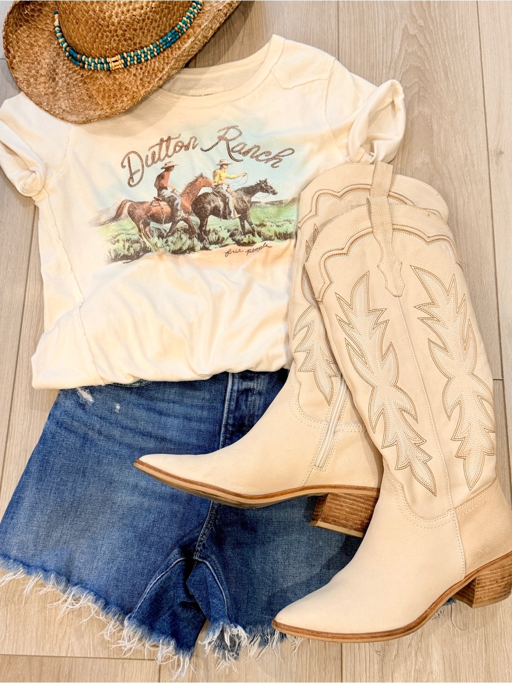 Dolce Vita Shiren Tall Western Nubuc Boots Sand/Cream EUC